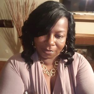 Meet your Posher, Lakisha